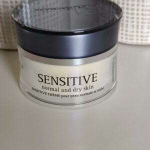 Sensitive normal and dry skin